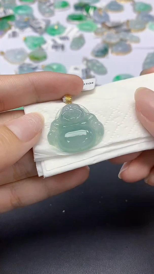 翡翠18K金镶嵌颈饰天然缅甸a货翡翠