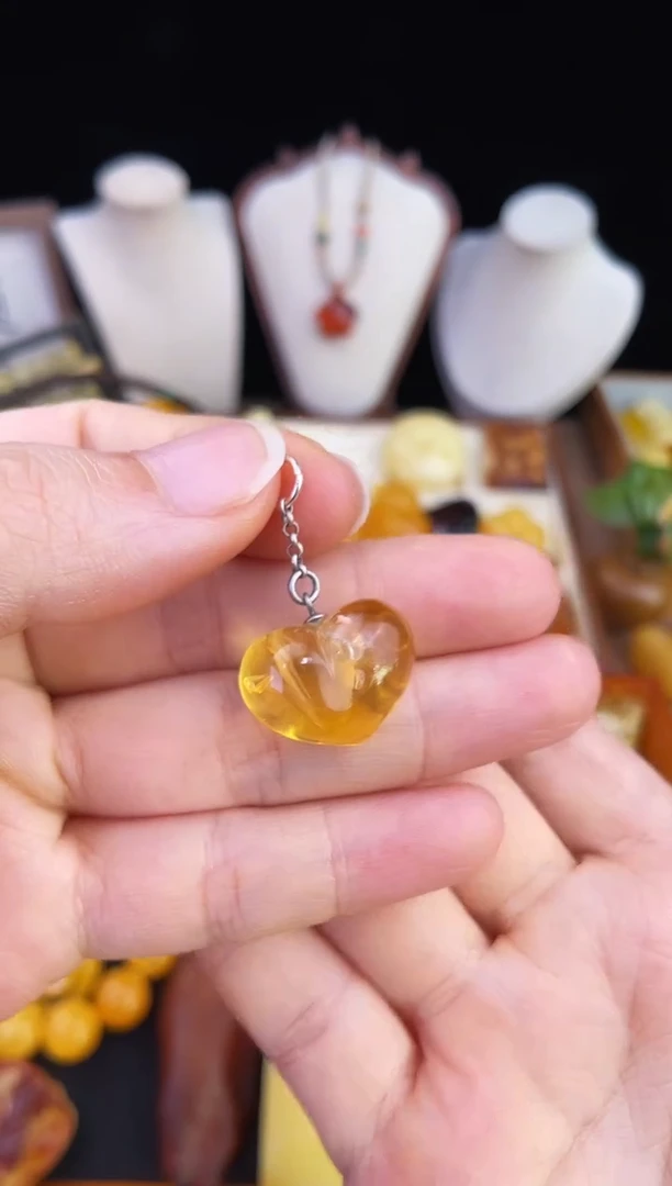 琥珀未镶嵌珠宝奇石柒月