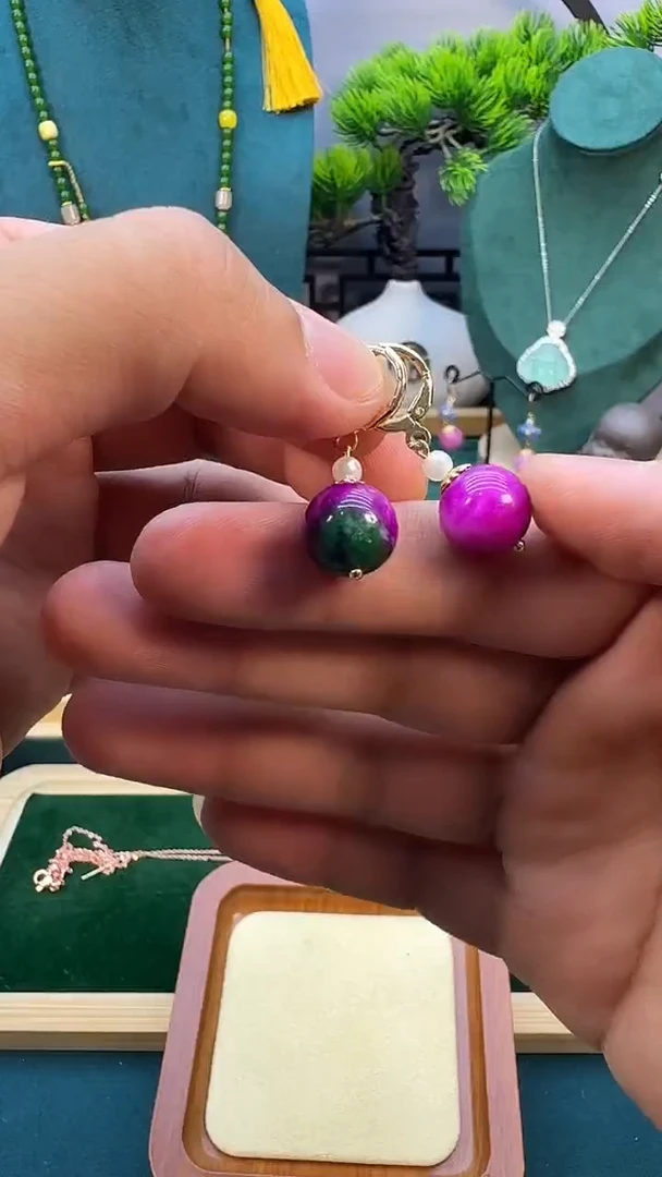 翡翠14K金镶嵌耳饰E389