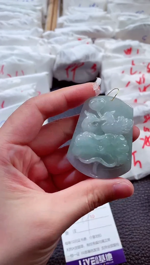 翡翠未镶嵌颈饰00003443