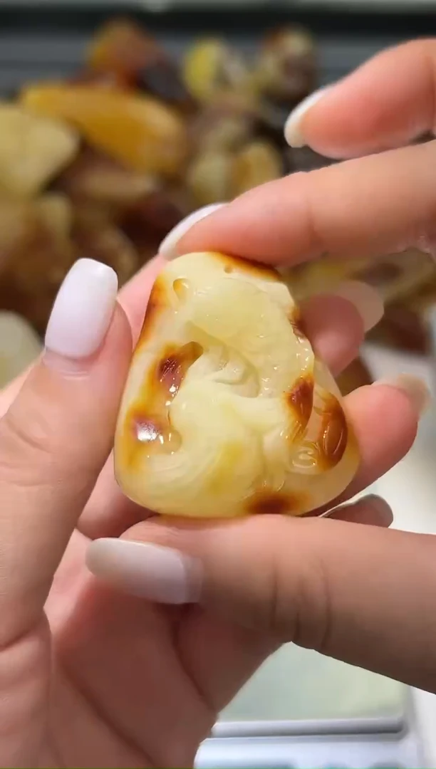 裸石琥珀未镶嵌琥珀蜜蜡吊坠