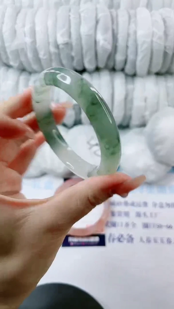 【闪购商品】石英质玉手镯未镶嵌0280212595-多样性发货