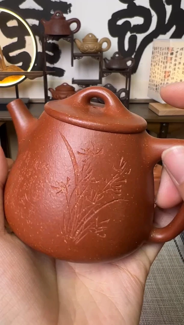 茶壶段泥红降坡高石瓢壶兰花刻200CC-甘来兵