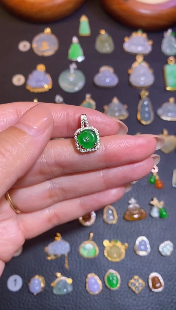 颈饰银S925镶嵌翡翠a货翡翠