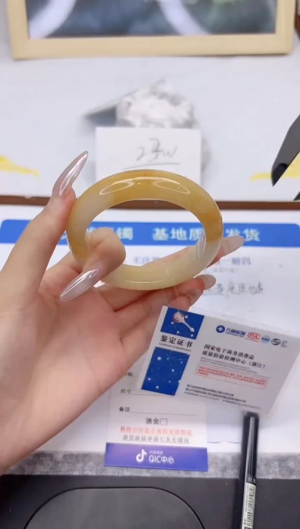 未镶嵌手镯石英质玉L269-57.1