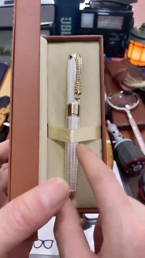 瓷片闪购商品 如图所示