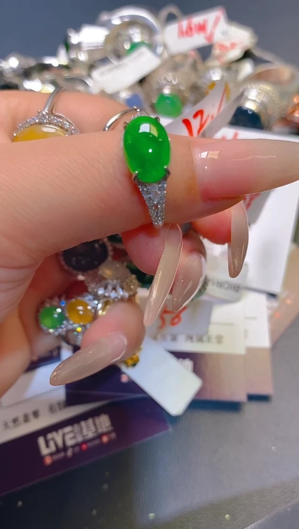 翡翠银S925镶嵌耳饰天然