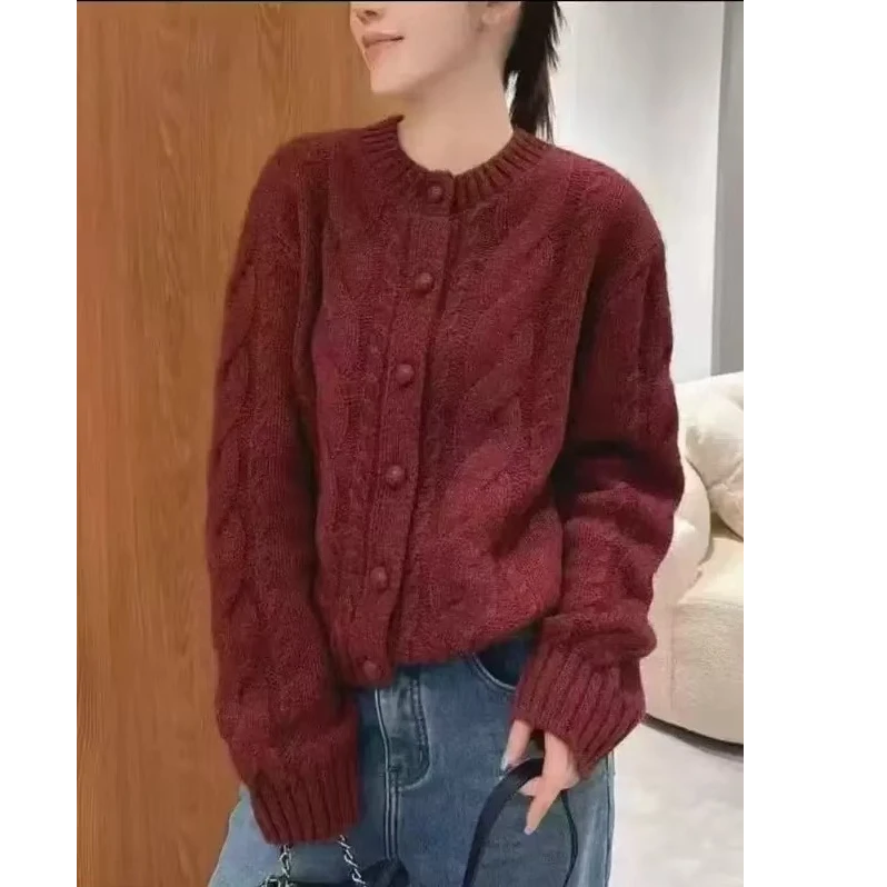 秋冬酒红色包扣宽松开衫单排扣毛衣圆领针织衫