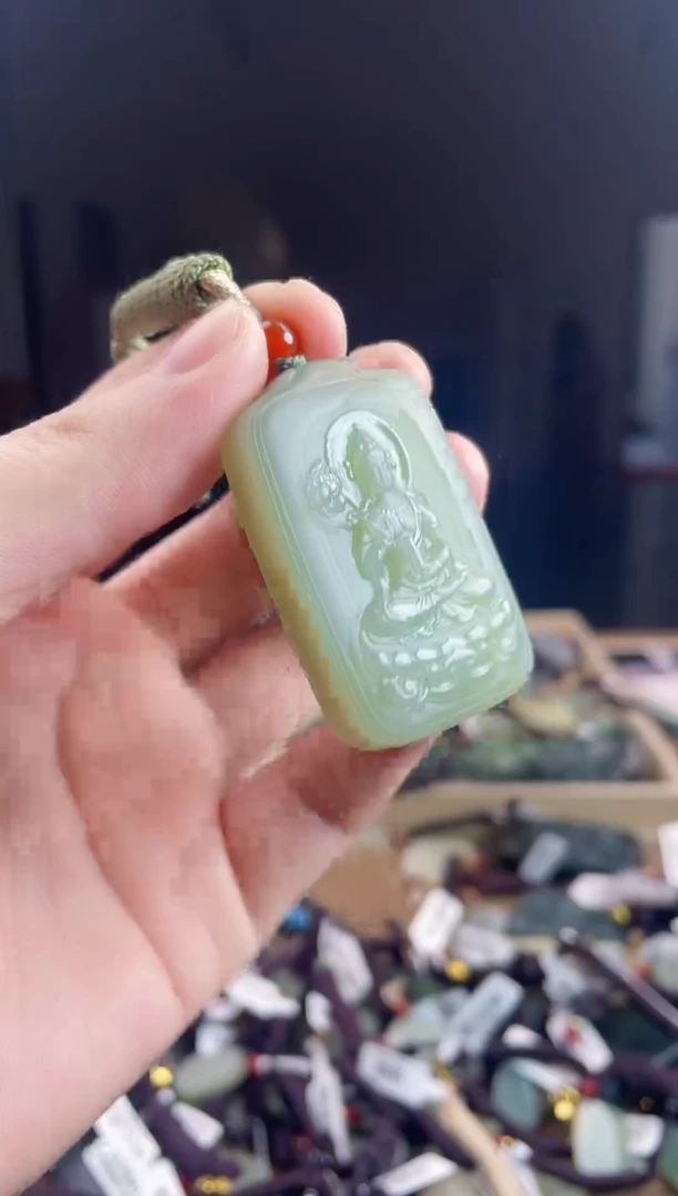 颈饰未镶嵌和田玉1