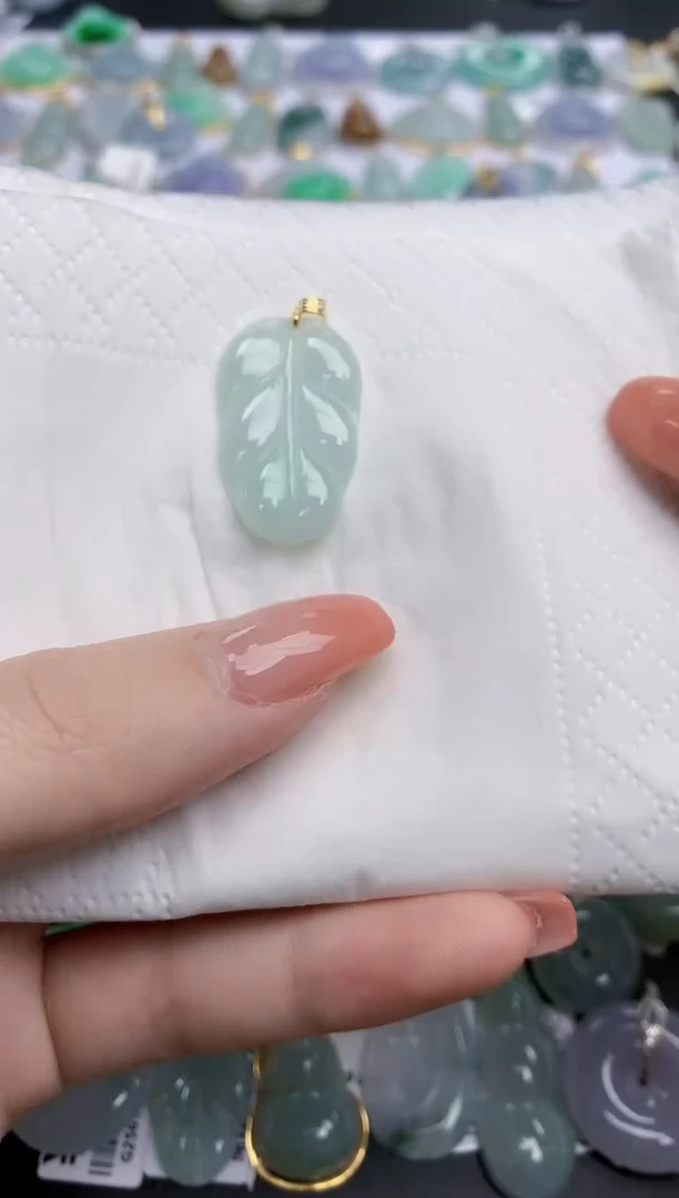 【闪购商品】翡翠颈饰未镶嵌天然缅甸翡翠A货