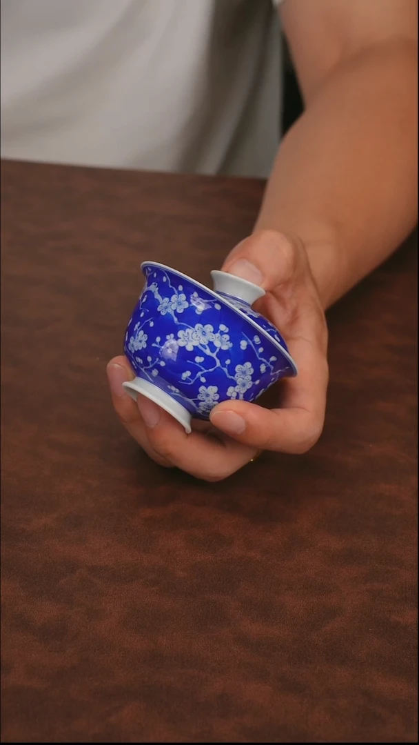 摆件程*冰梅小盖碗