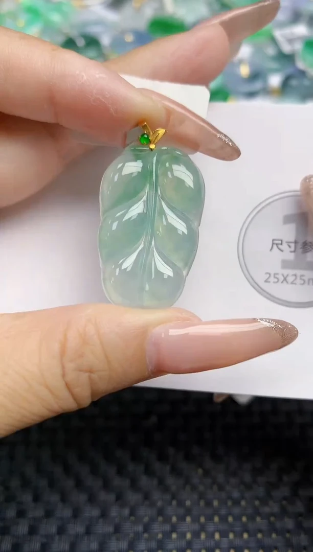颈饰18K金镶嵌翡翠天然缅甸A货翡翠百元以上9元证书费自理