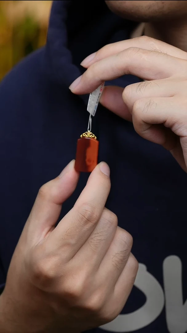 18K金镶嵌吊坠南红玛瑙D-