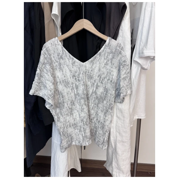 YLDYC【锦棉皱V领短袖】褶皱设计白花灰短袖上衣