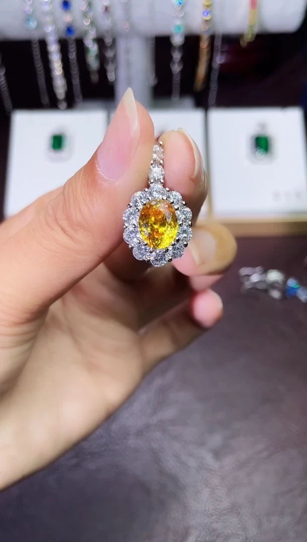 合金合成钻石金丝雀吊坠