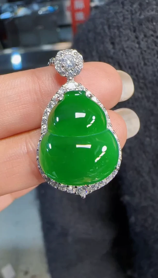 未镶嵌定制翡翠翡翠吊坠49