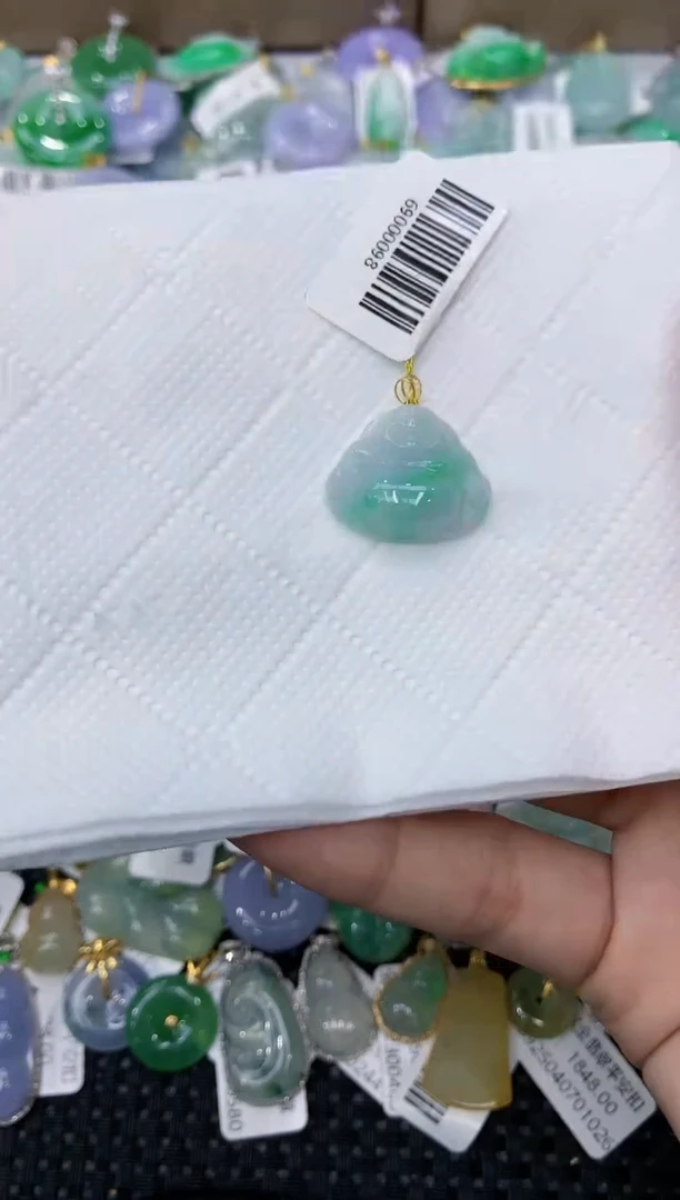 翡翠18K金镶嵌颈饰111111111