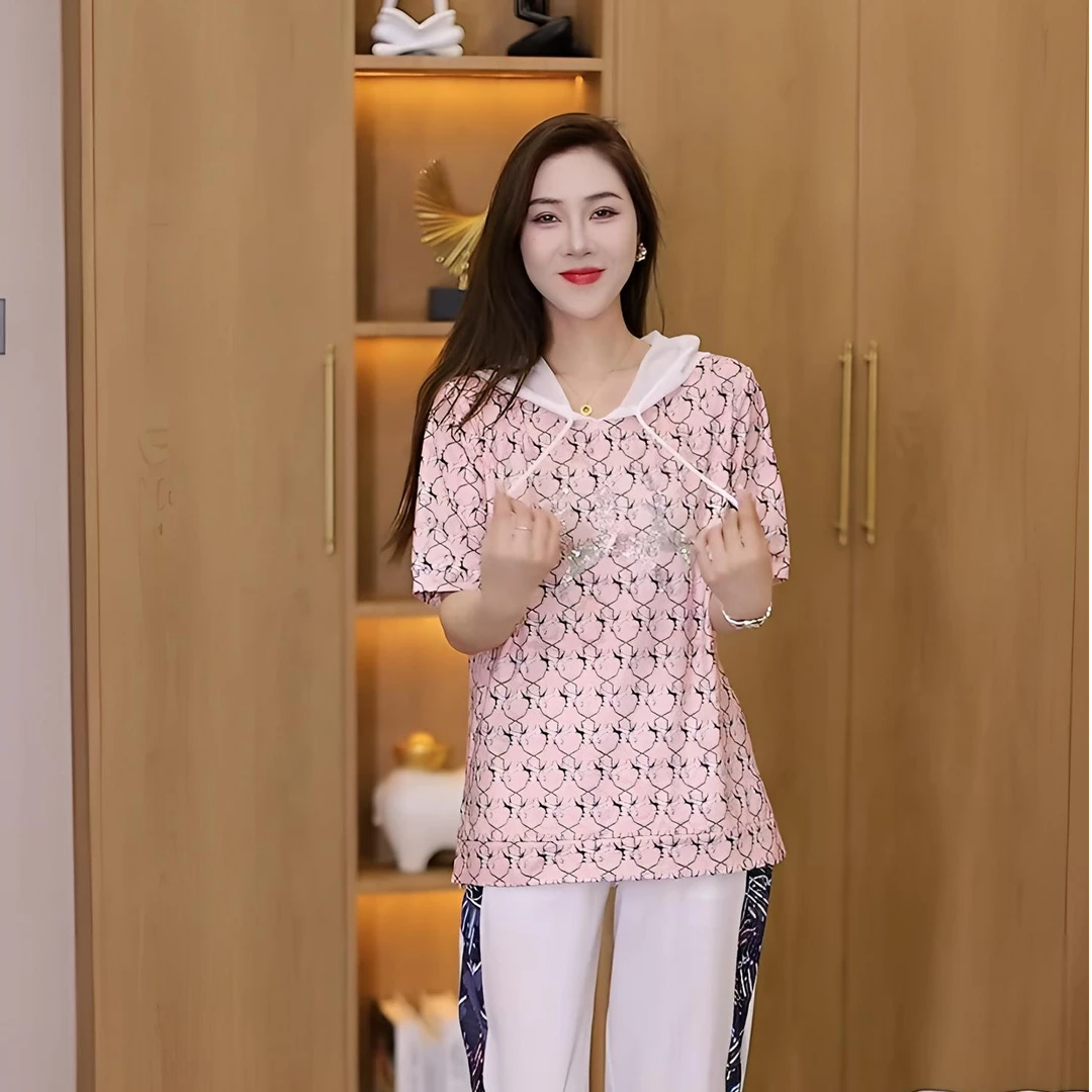 宽松型连帽短袖休闲风T恤女2025夏新款洋气显瘦立体裁剪大码女装