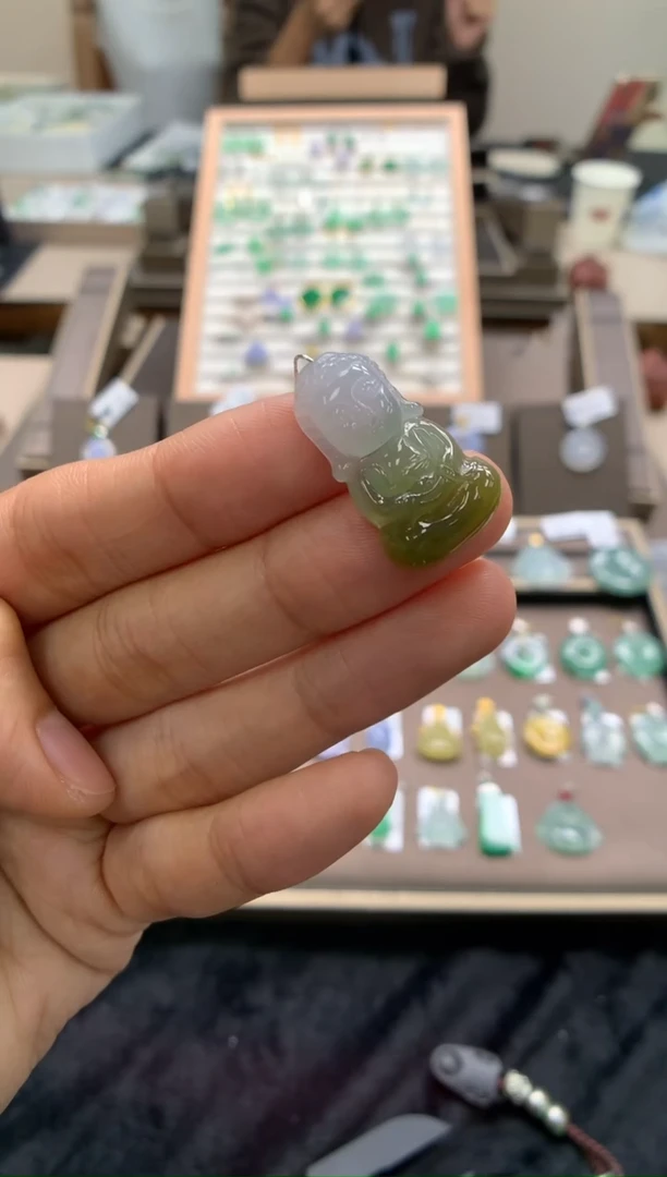 颈饰未镶嵌翡翠宝宝佛