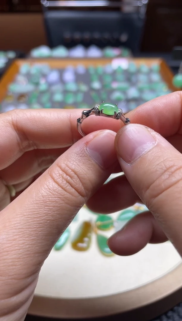 【闪购商品】翡翠戒指银S925镶嵌蛋面