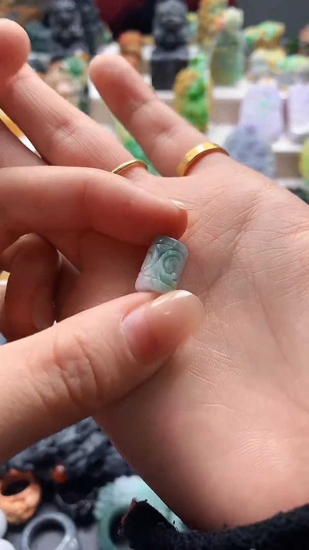 未镶嵌挂件翡翠许**.天然A货翡翠