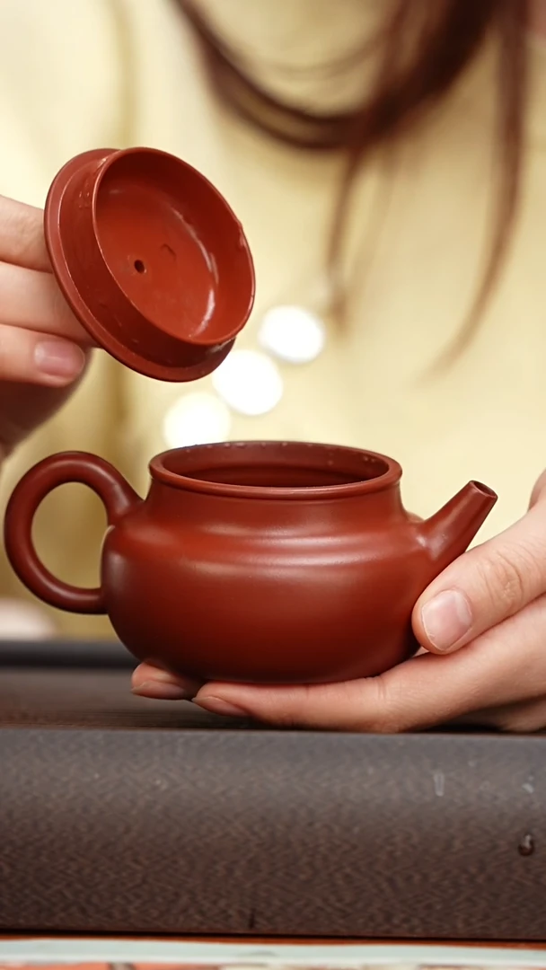 【闪购商品】紫砂茶壶朱泥光素扁韵160cc
