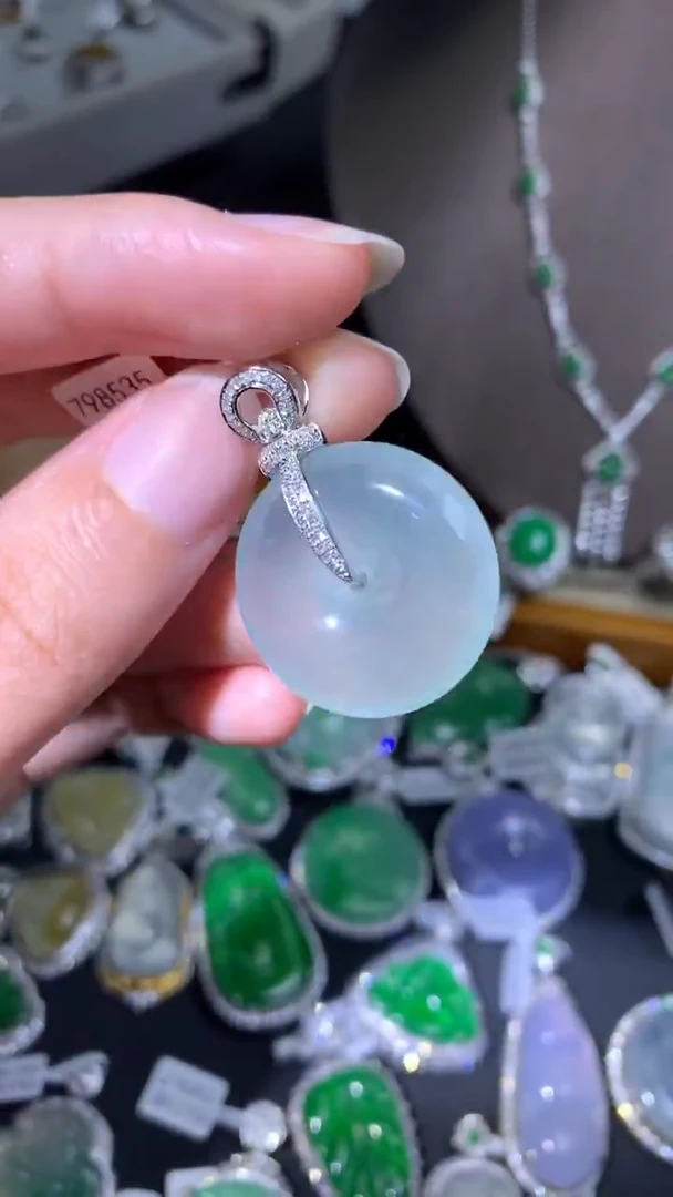 吊坠(不含链)18K金镶嵌翡翠吊坠