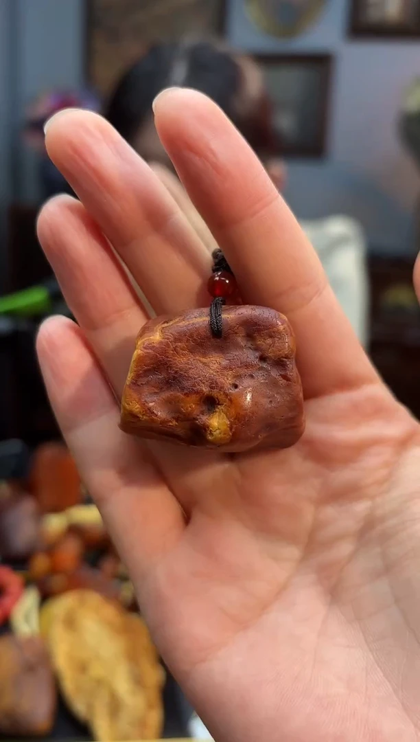琥珀颈饰未镶嵌吊坠