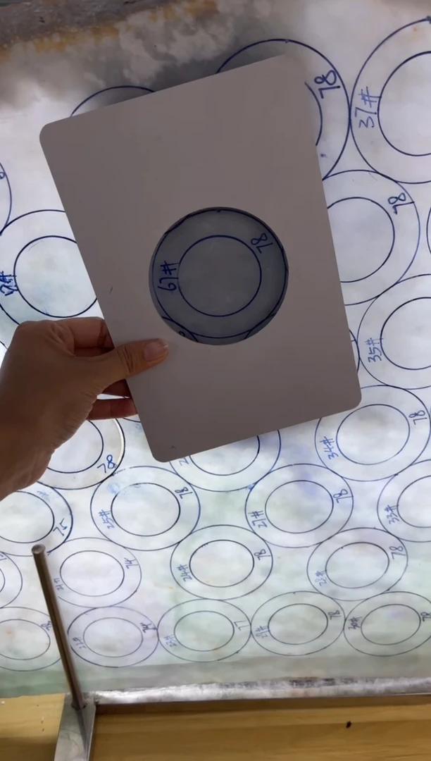 定制翡翠定制手镯不退不换未镶嵌定制手镯不退不换