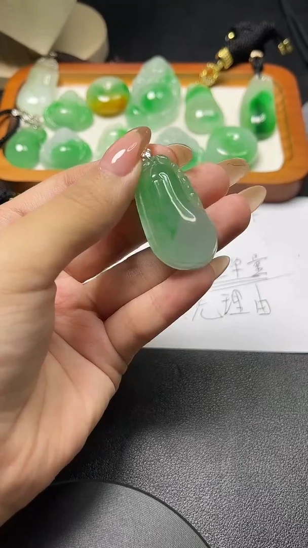 所见即所得女士精品吊坠