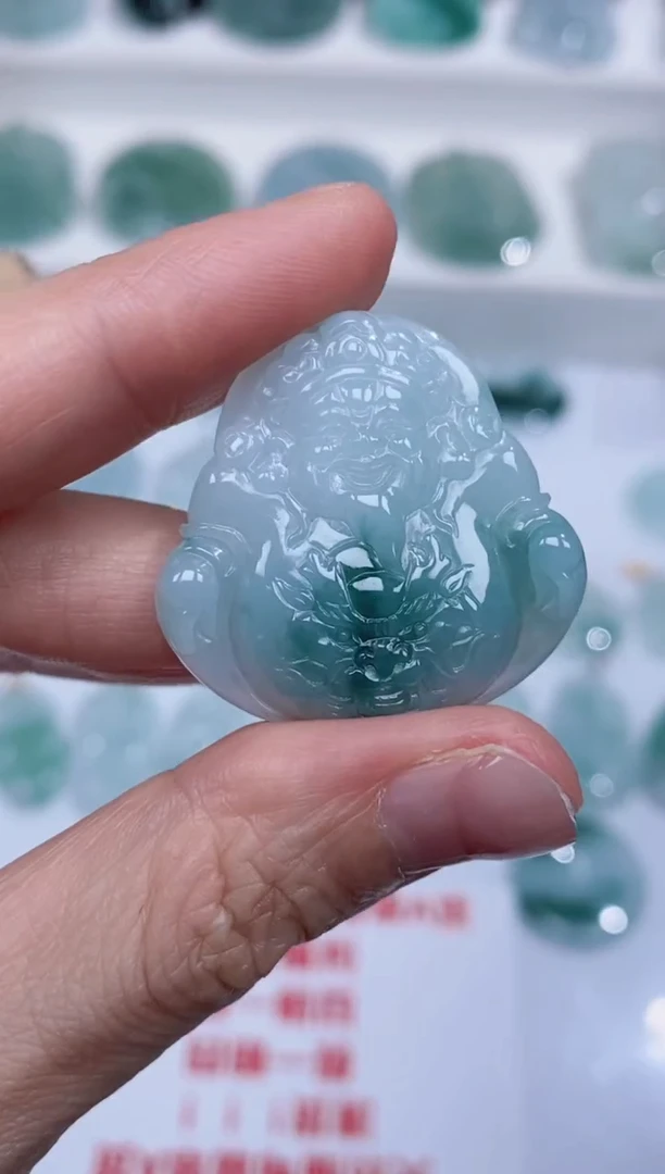 颈饰未镶嵌翡翠吊坠