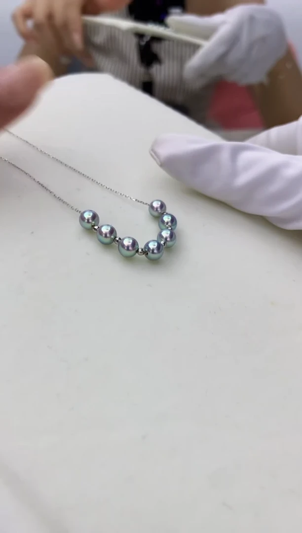 18K金镶嵌DA海水珍珠 灰珠微笑链6-6.5MM 7珠款 GD095