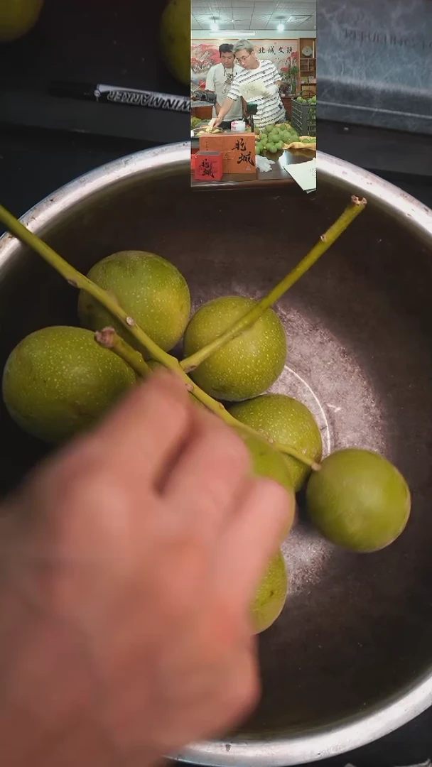 文玩核桃把件18号盘山青皮3连12个（售出不退不换）