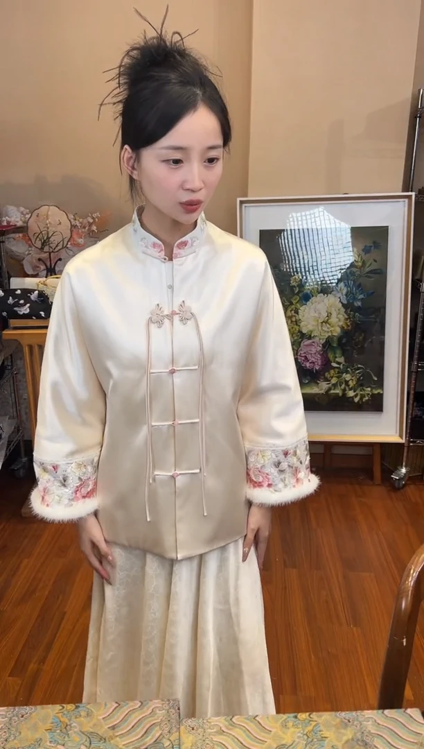 刺绣暮*至M 苏绣手工刺绣上衣