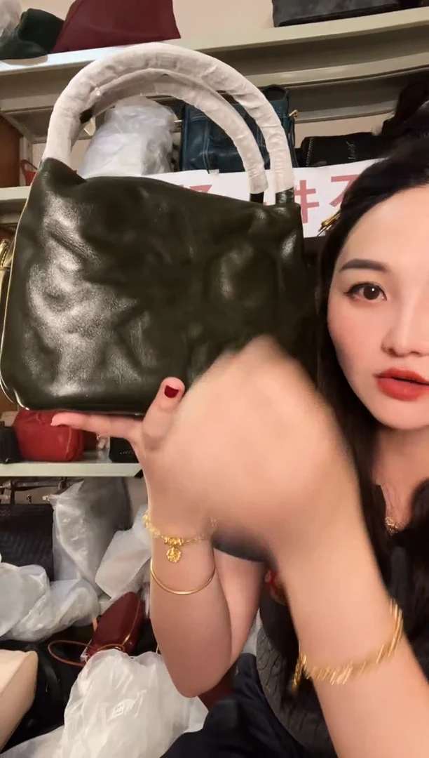 小牛皮（革） 高端订制时尚百搭女士手提 腋下斜跨包包