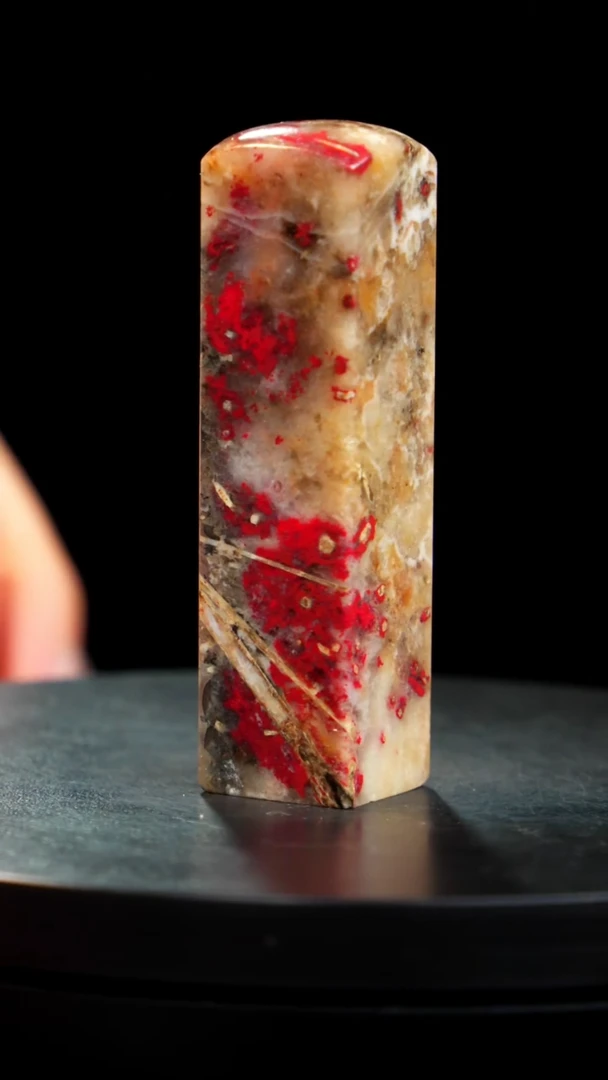 鸡血石刘关张鸡血石