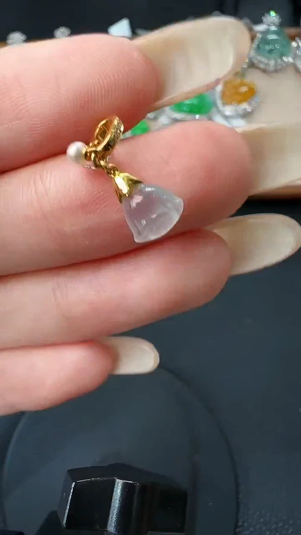 翡翠18K金镶嵌吊坠(不含链)2