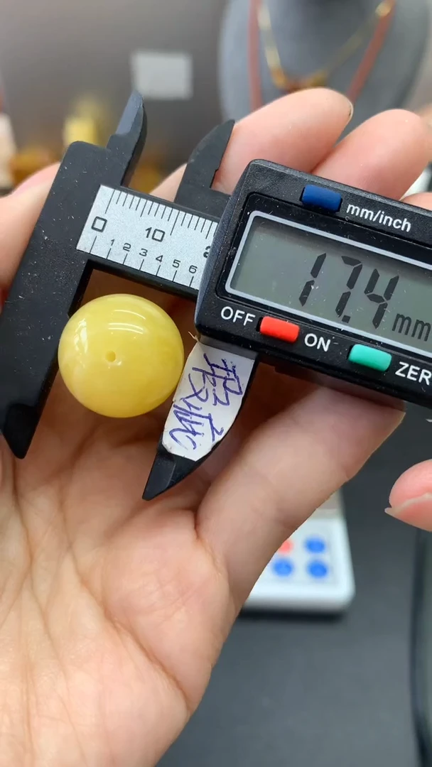 未镶嵌琥珀珠宝奇石2609