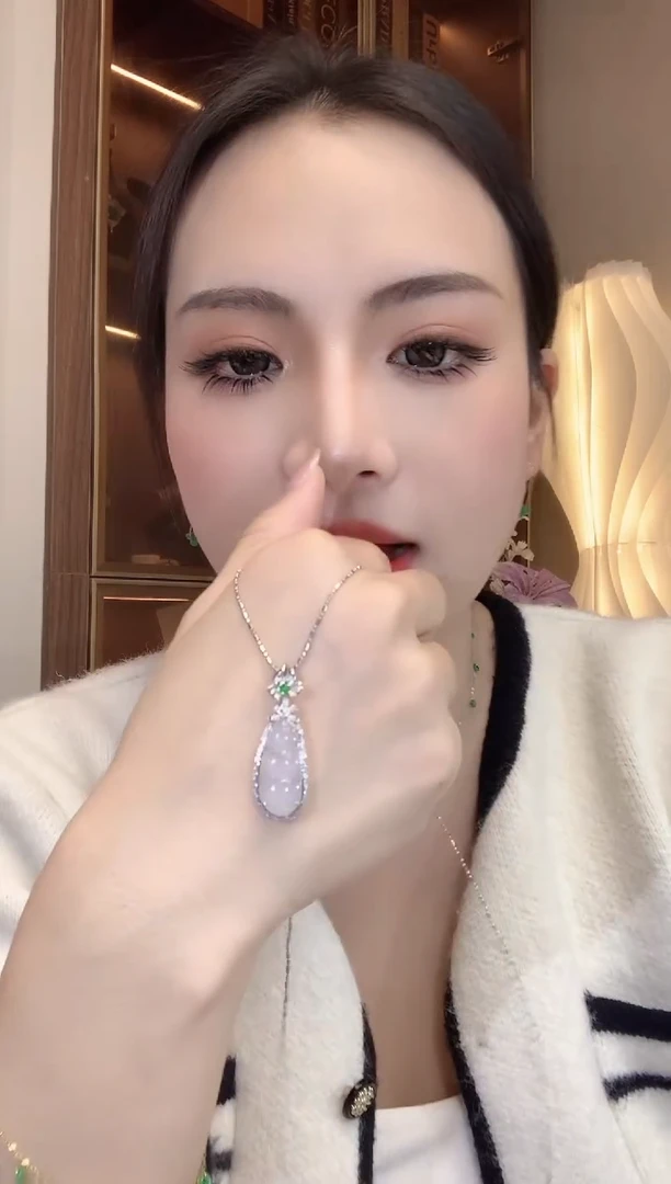 【闪购商品】翡翠吊坠(不含链)18K金镶嵌A4 多样性发货一件