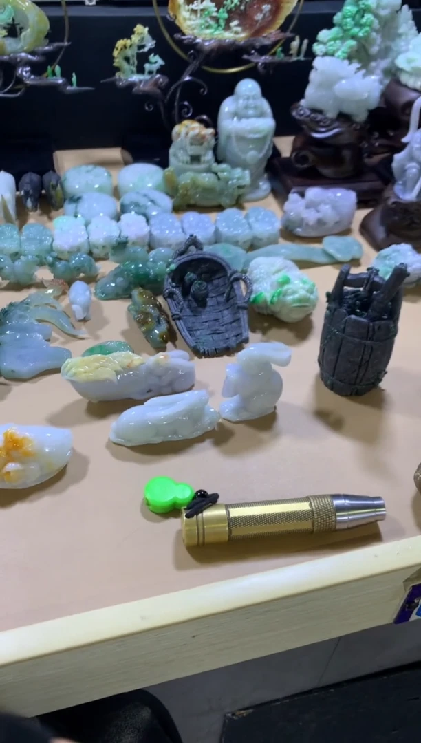 未镶嵌挂件翡翠落***情翡翠摆件
