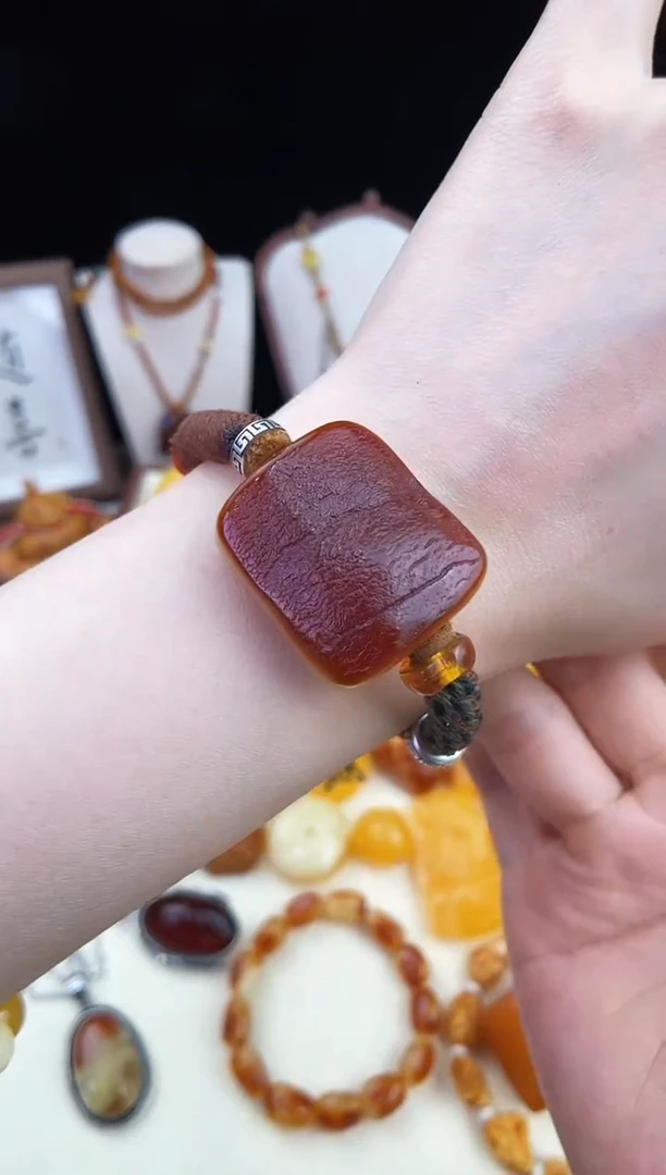 琥珀未镶嵌珠宝奇石柒月