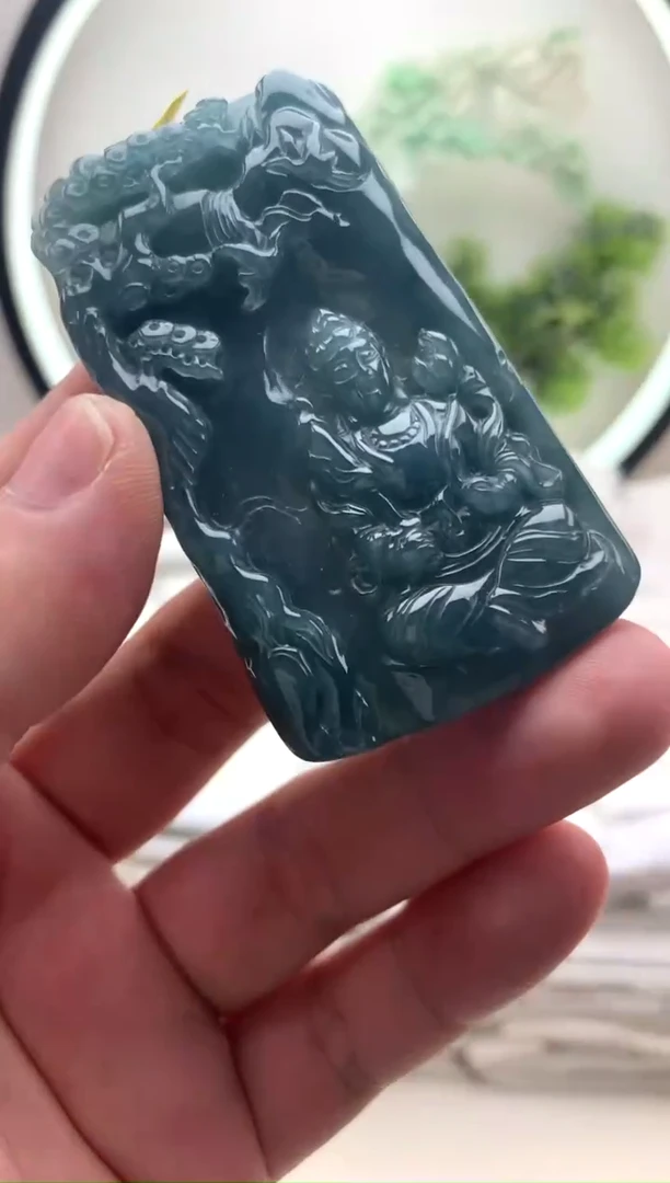 颈饰未镶嵌翡翠虚空藏