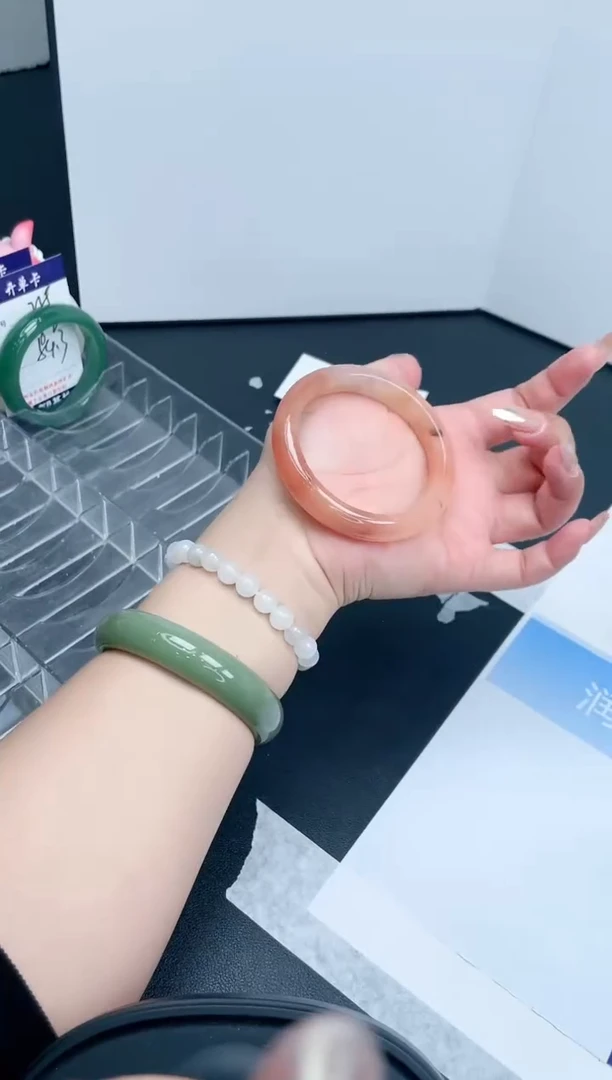 【闪购商品】石英质玉手镯未镶嵌290-57.8