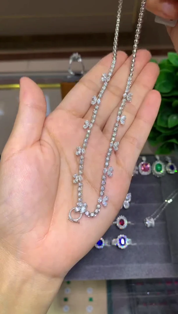 项链18K金镶嵌钻石3.9CT