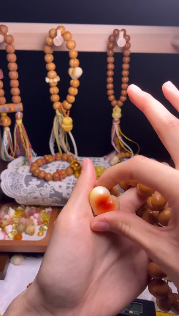 吊坠猴头核桃甜*?白俏爱心 黄跑环 俏色葫芦吊坠