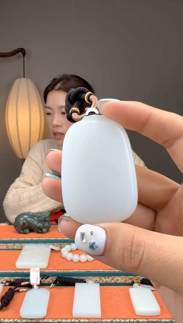 【闪购商品】和田玉颈饰未镶嵌1