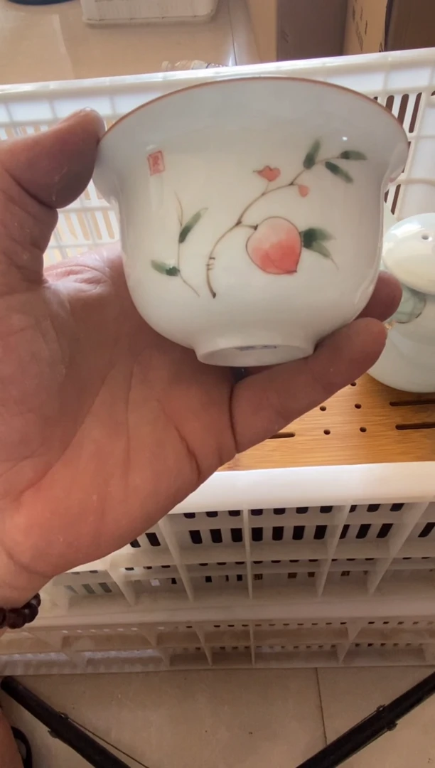 无运费险有瑕疵的摄影的产品有使用过的痕迹有点脏介意勿拍