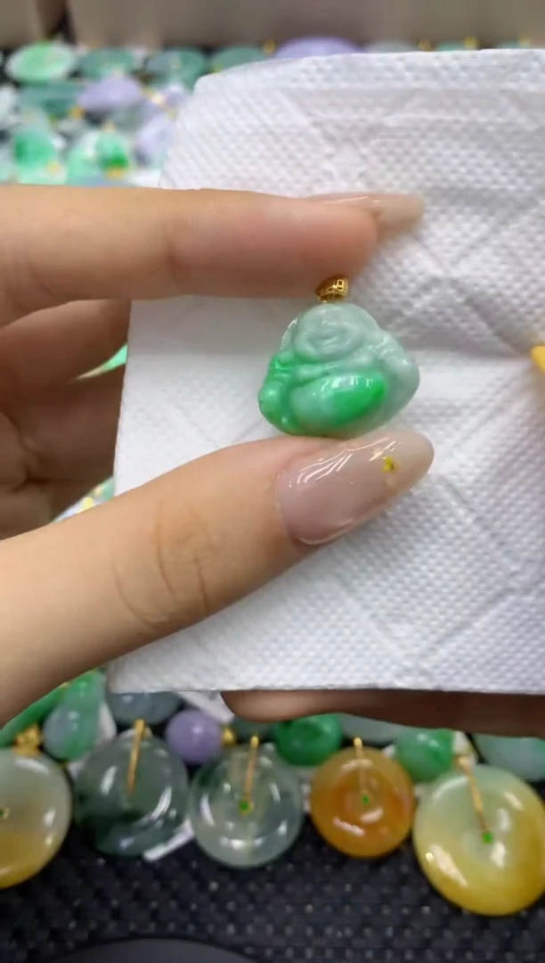 颈饰未镶嵌翡翠天然缅甸翡翠A货