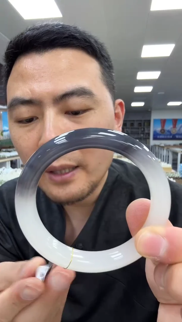 和田玉手镯未镶嵌60-61  198