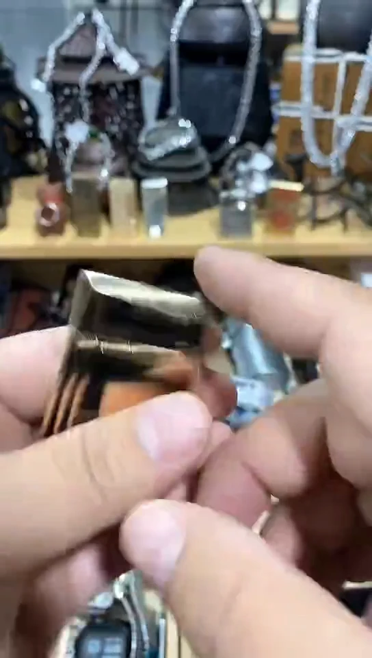 瓷片闪购商品  如图所示